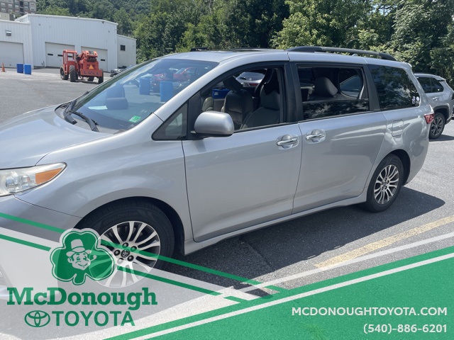 2018 Toyota Sienna XLE