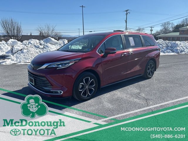 2025 Toyota Sienna Platinum