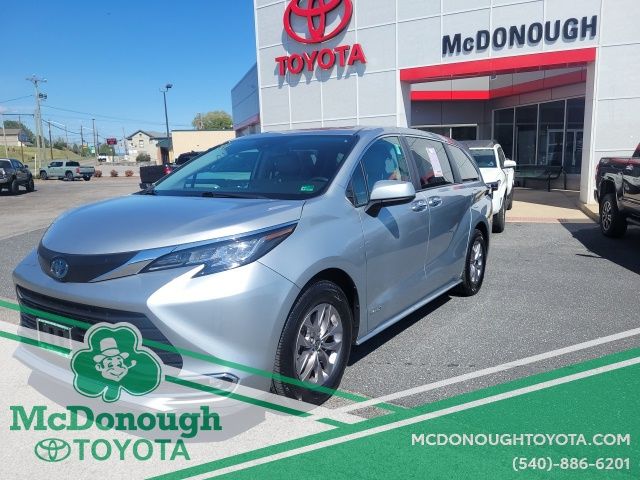 2021 Toyota Sienna XLE