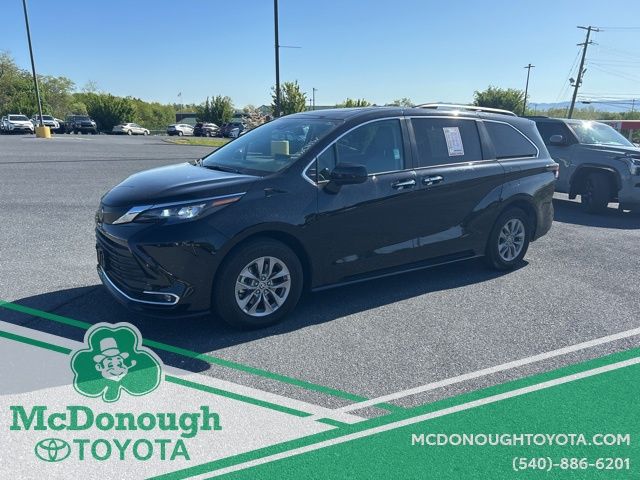 2024 Toyota Sienna XLE